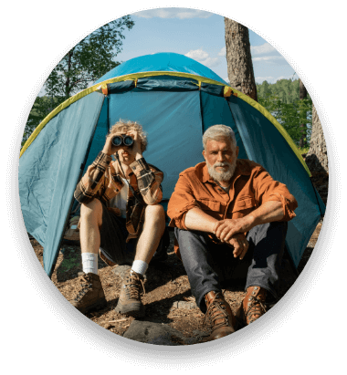 Emplacements camping pour tente du camping l’Émeraude du lac, camping dans le Livradois-Forez