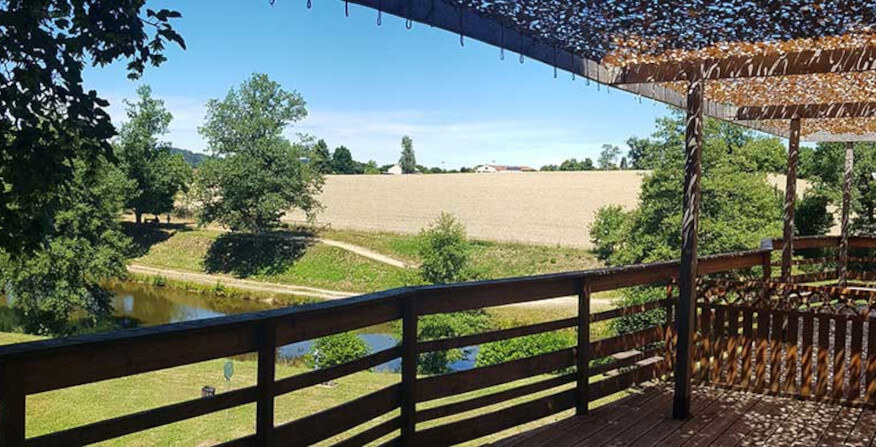 Terrasse du Restaurant Bar du camping l’Émeraude