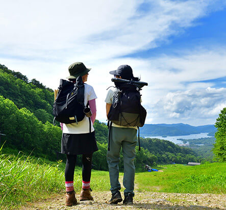 Hiking around L’émeraude du lac campsite & Restaurant in Livradois-Forez